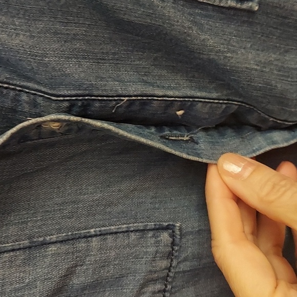 LOVESTITCH Chambray Sleeveless Short Romper - Picture 9 of 12